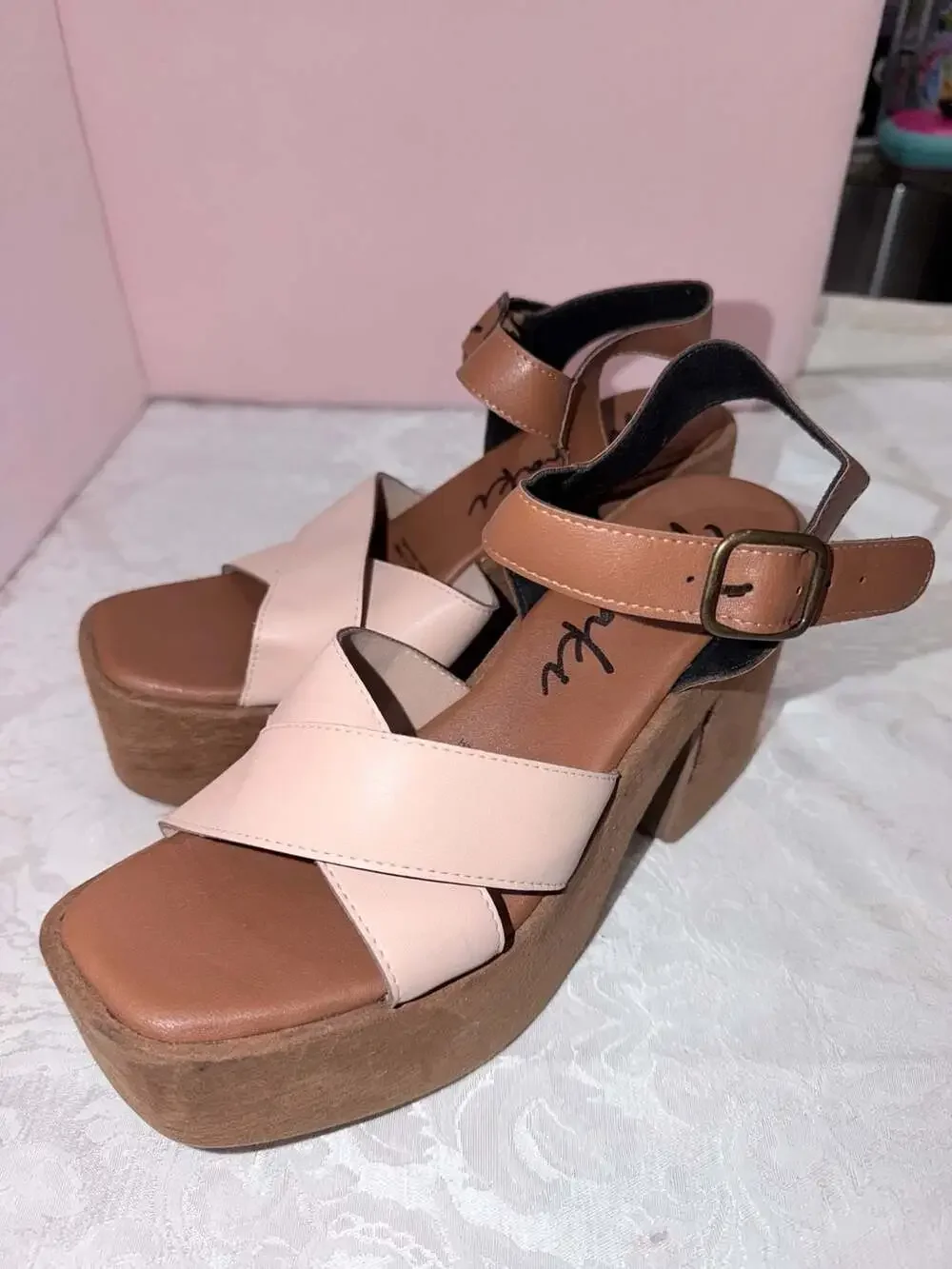 Meraki Platform Block Heel Sandals with Crisscross Straps Size 40